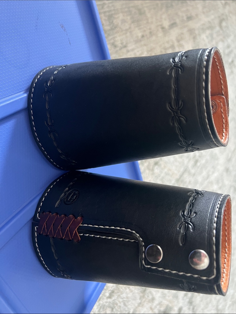 Men's Black Leather Wrist Gauntlets - Unbranded